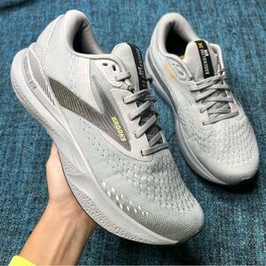 Brooks Adrenaline GTS 24 Running Shoes in Alloy White Gold Fusion Men's 8.5 WIDE